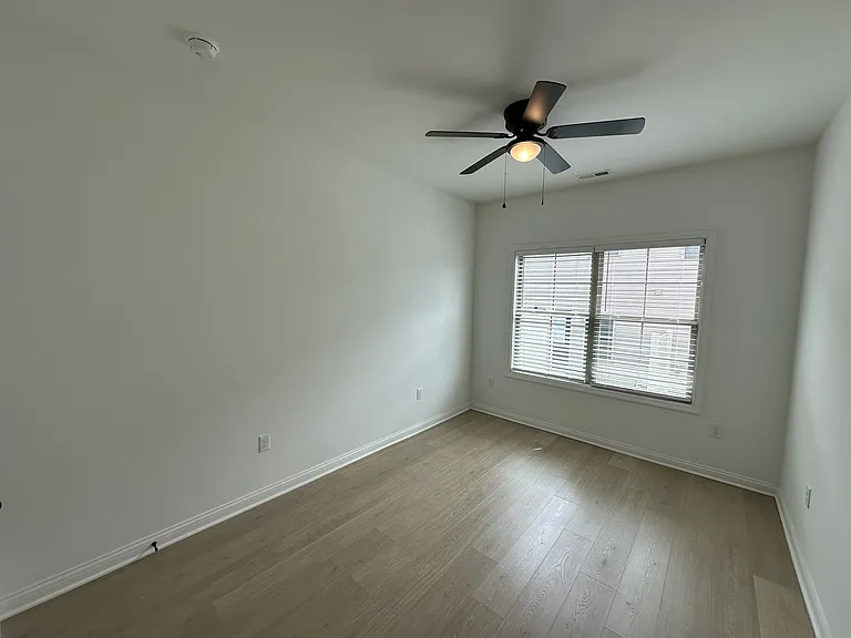 842 Ridgewood Dr #4 — Photo 8