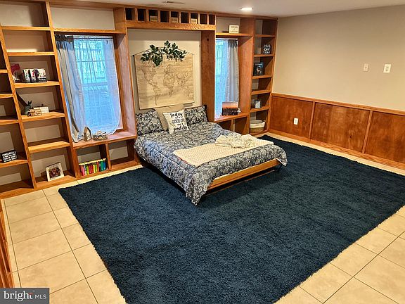 4th image of 5905 S Mills Manor Ct