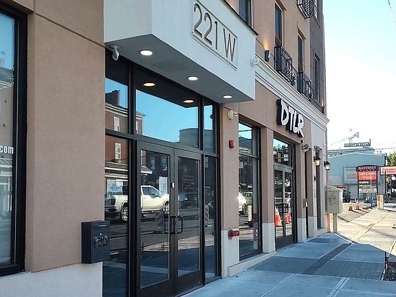 2nd image of 221 W Main St APT 1