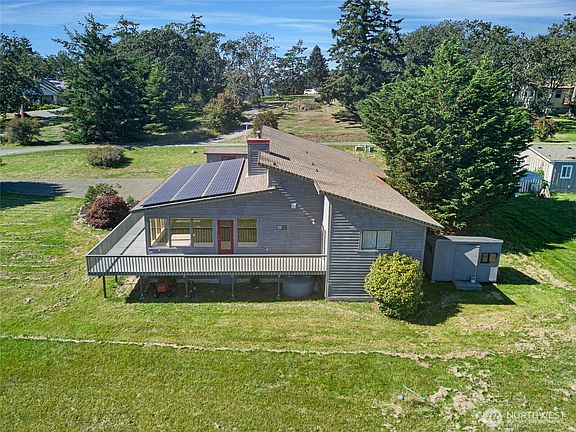 2nd image of 134 Glenoak Lane