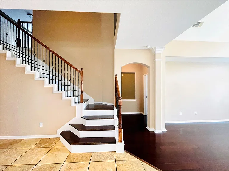 6326 Bennington Springs Dr — Photo 8