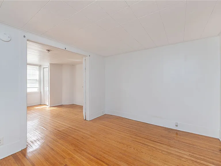 54 Sanford St #A — Photo 7