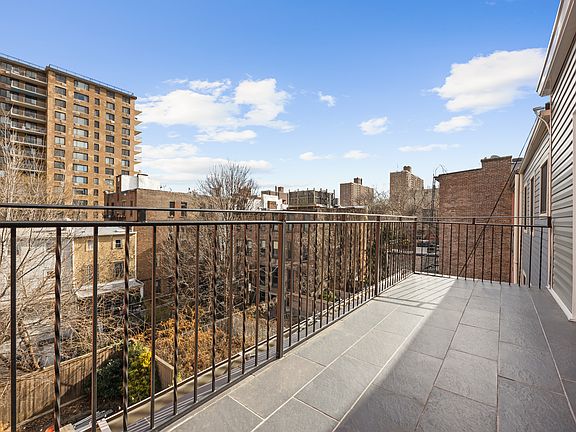 4th image of 221 Washington Ave #2