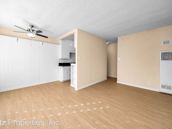 5th image of 5917 Chula Vista Way #2