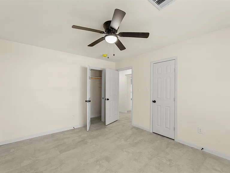 22019 Kenchester Dr — Photo 22