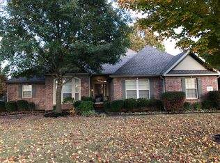 1846 N Barrington Dr, Fayetteville, AR 72701