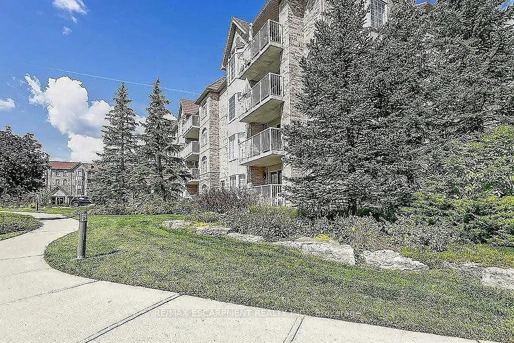 2 bed, $2,950 — Photo 2