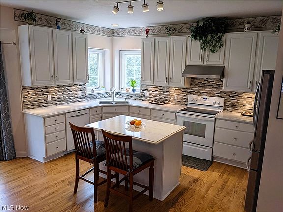 4th image of 5229 Wilshire Park Dr
