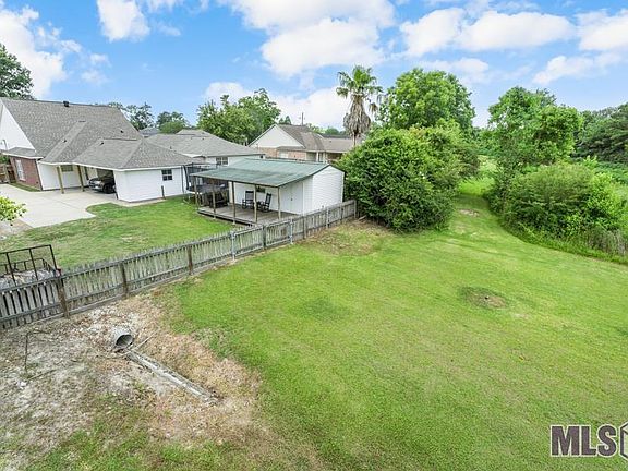 3rd image of 14286 Parkview Dr