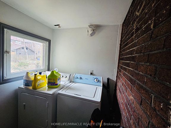 5th image of 454 Rankin Ave