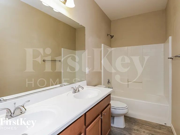376 W Flame Tree Ave — Photo 13