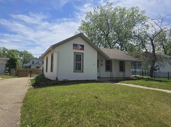 412 N Chatham St, Janesville, WI 53548