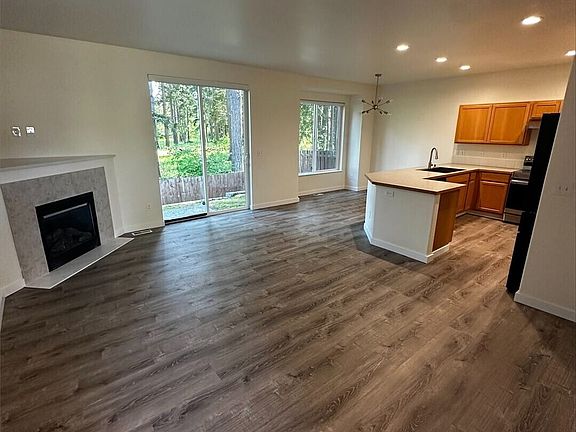 4th image of 9614 191st Street Ct E