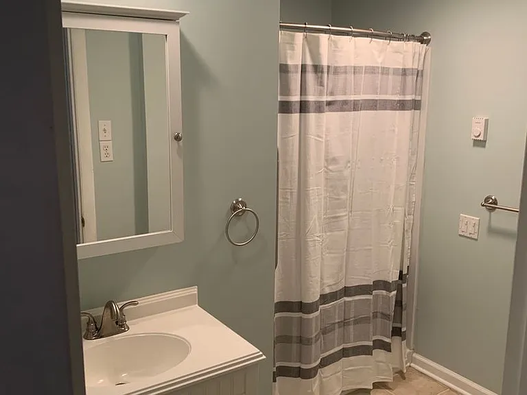 384 Matthews St — Photo 15
