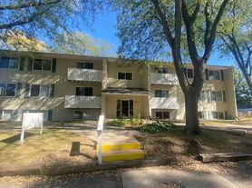 414 W Elizabeth, 2C
