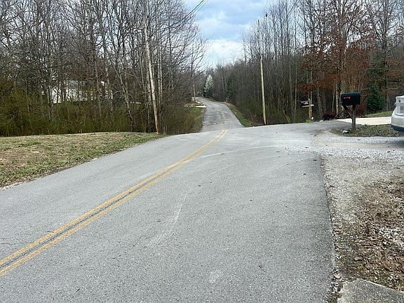 4th image of 449 Grace Hill Dr