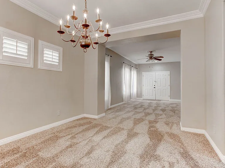 809 Royal Birch Ln — Photo 9