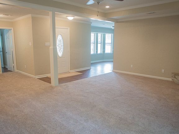 2nd image of 1808 Sequoia Dr