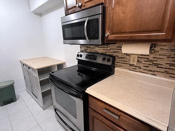 5th image of 25 Silver Springs Blvd #109