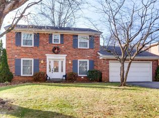 9106 Henry Clay Dr, Louisville, KY 40242