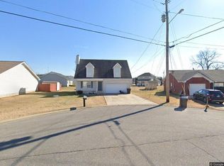 1118 Eastwoods Dr, Murfreesboro, TN 37130