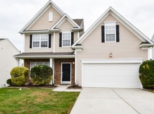 3923 Hunter Hill Ln, Charlotte, NC 28216