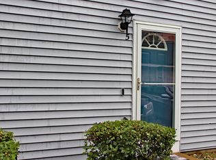 63 Evergreens Dr APT 5, Laconia, NH 03246