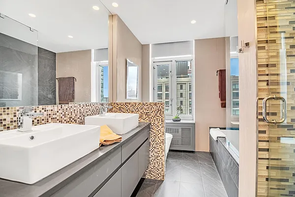 188 East 64th Street #2903 in Lenox Hill, Manhattan | StreetEasy