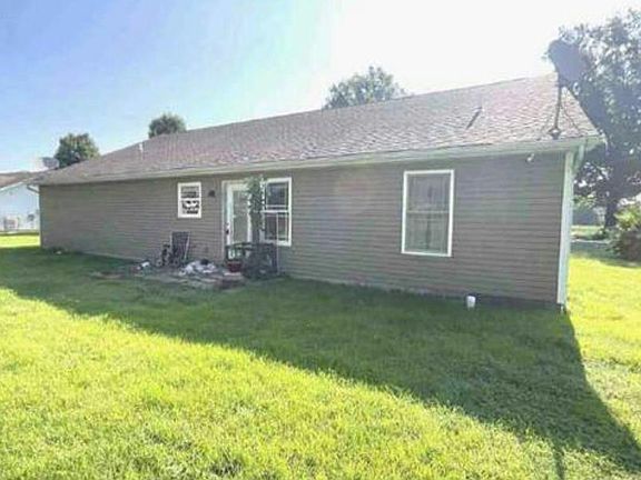 4th image of 1506 Broeking Rd