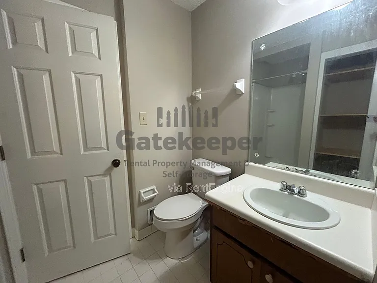 505 Williamsburg Way — Photo 6