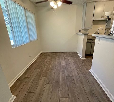 4th image of 4401 Parks Ave #683b1340a