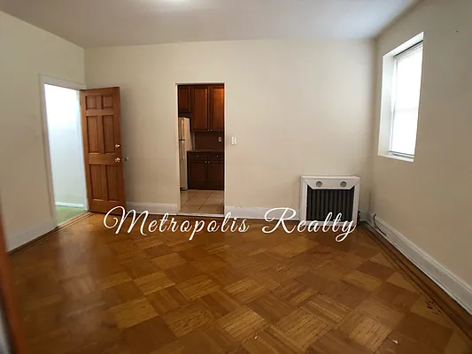 Rented by Metropolis International Realty Inc. | media 26