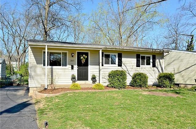 1st image of 307 Crest Ave
