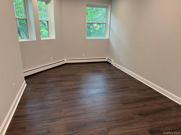 4th image of 100 Clarewood Drive #2K