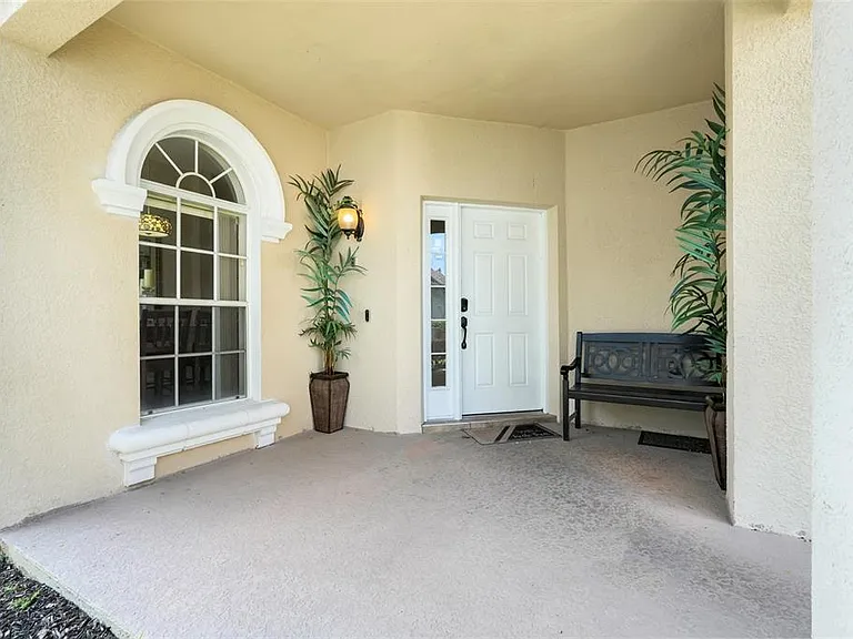216 Montara Dr — Photo 3