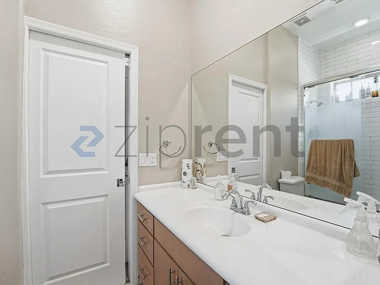 2315 E Pinchot Ave #128 — Photo 21
