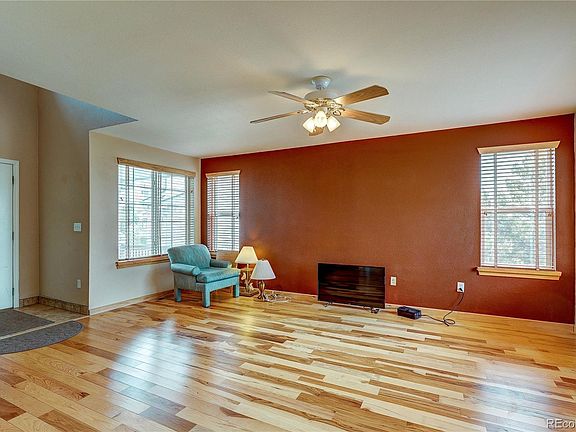 5th image of 1270 Hoffman Drive