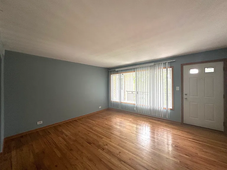 4903 N Harlem Ave #3 — Photo 2