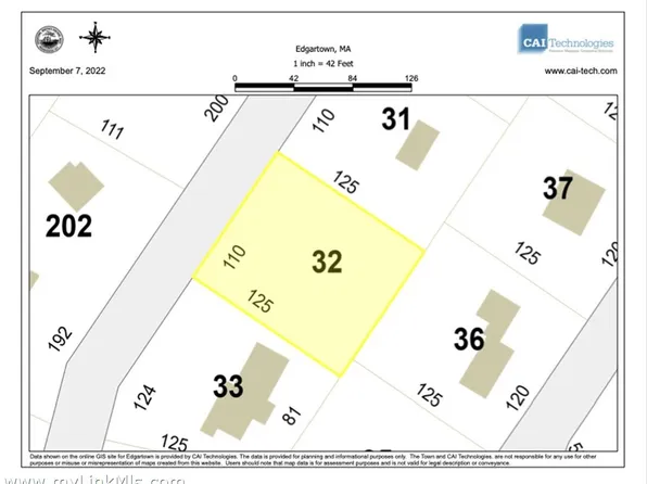 61 Herring Creek Rd, Edgartown, MA 02539