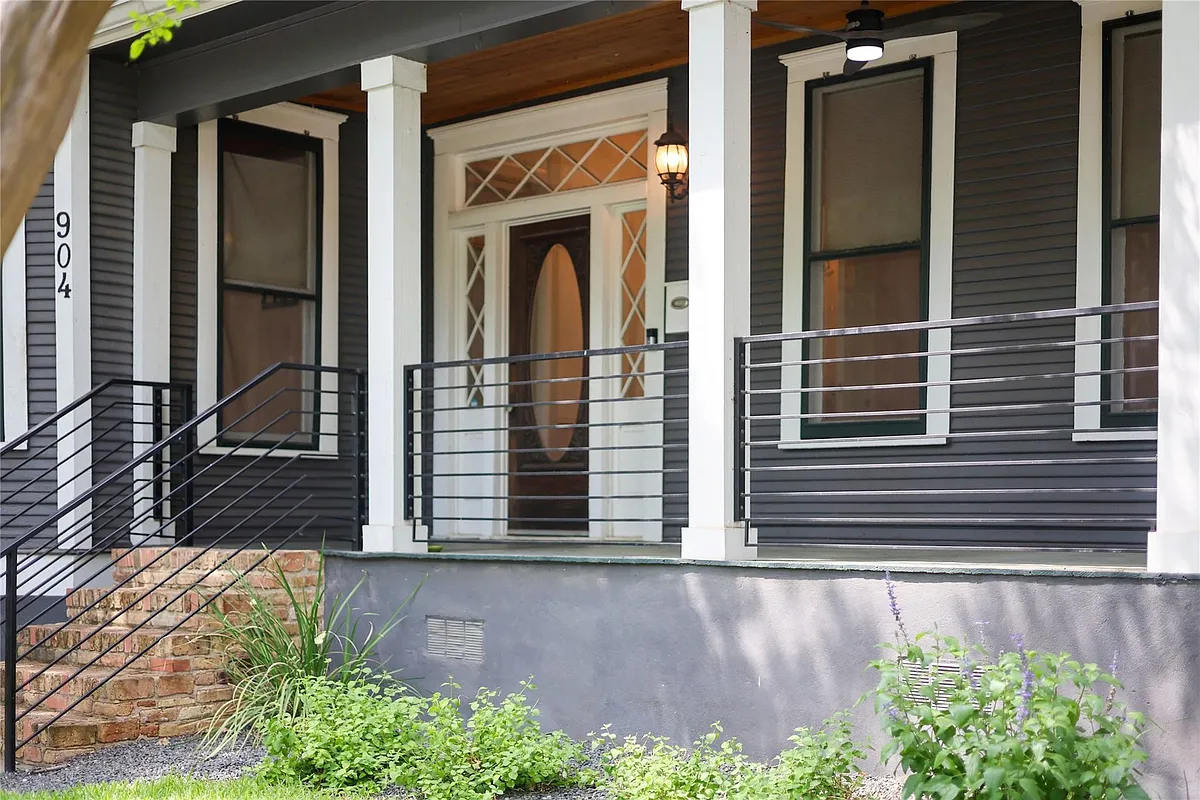 Building Photo - 904 Willow St #A & B