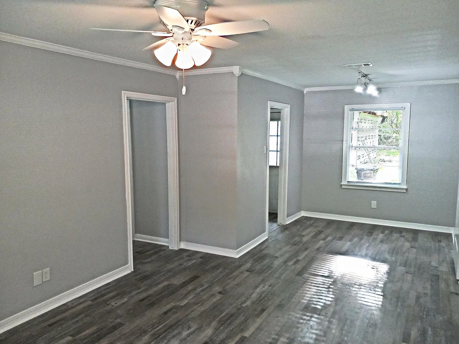836 Magnolia St — Photo 4