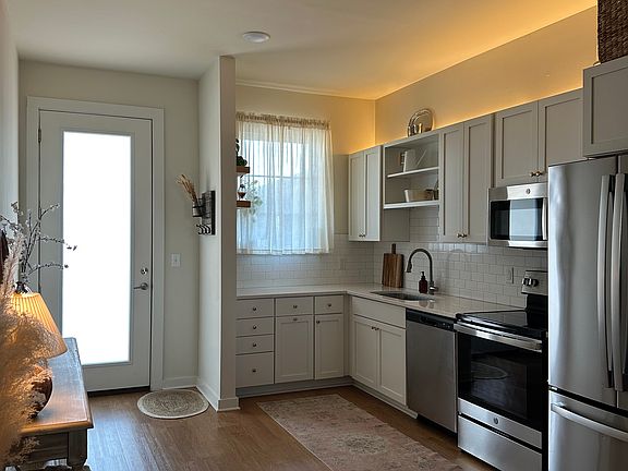 2nd image of 600 E Trinity Ln #206