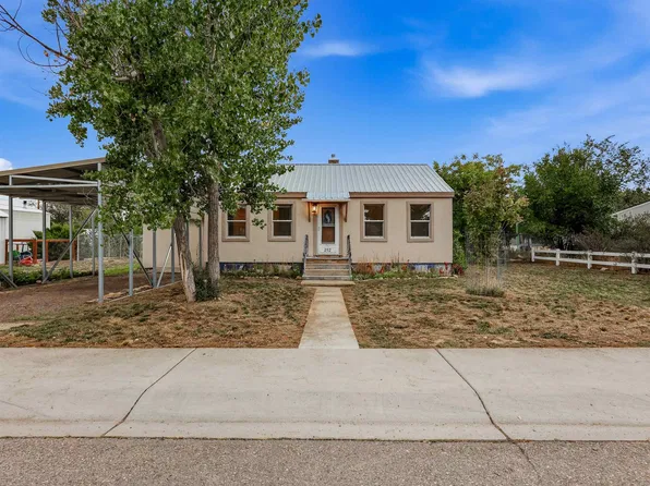 212 Cottonwood Dr, Rangely, CO 81648