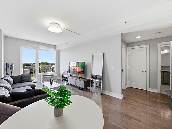 5th image of 3312 Hudson Ave APT 6N