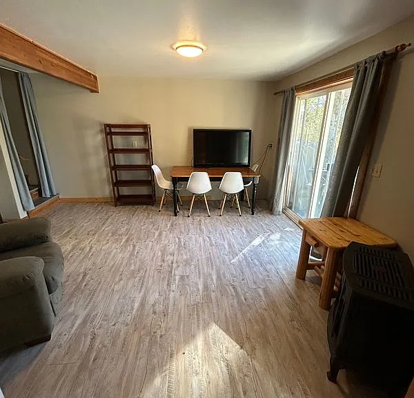 135 Forest Pl — Photo 5