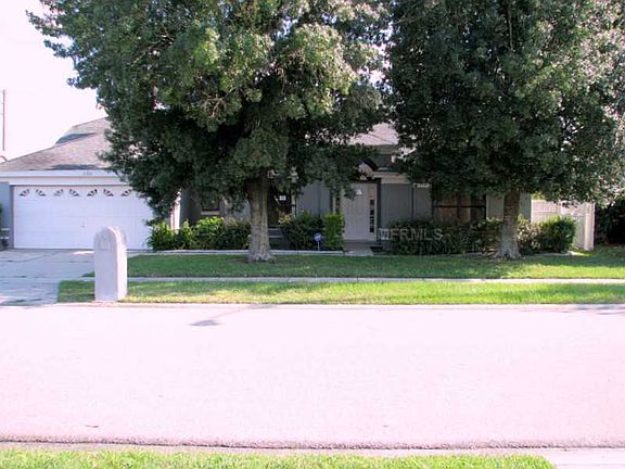 2nd image of 2762 Smithfield Dr