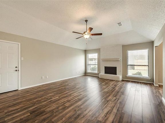 3rd image of 427 Morning Dove Dr