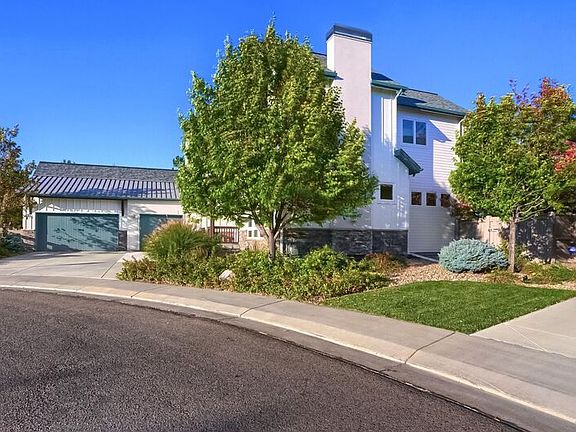 3rd image of 2421 Rose Ct