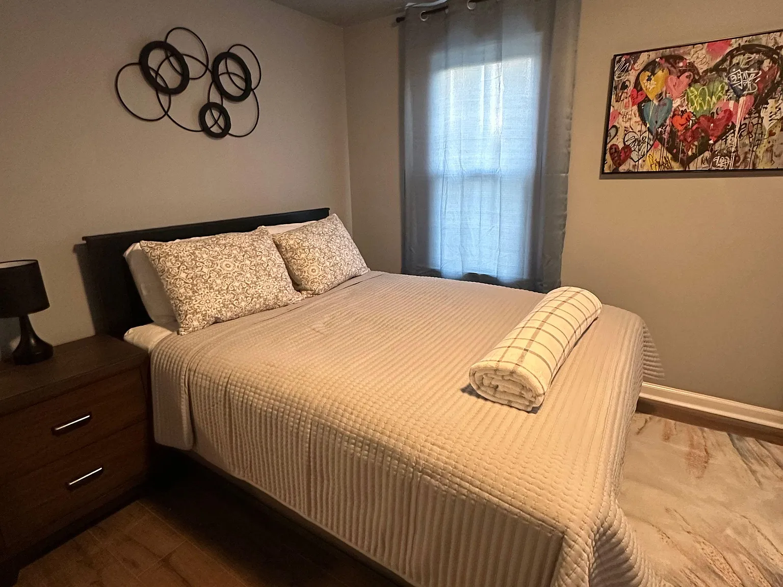 4 bed, 2.0 bath, 2000 sqft, $936 — Photo 3
