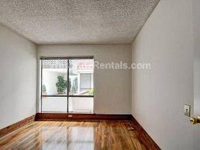4th image of 4931 Coldwater Canyon Ave #1